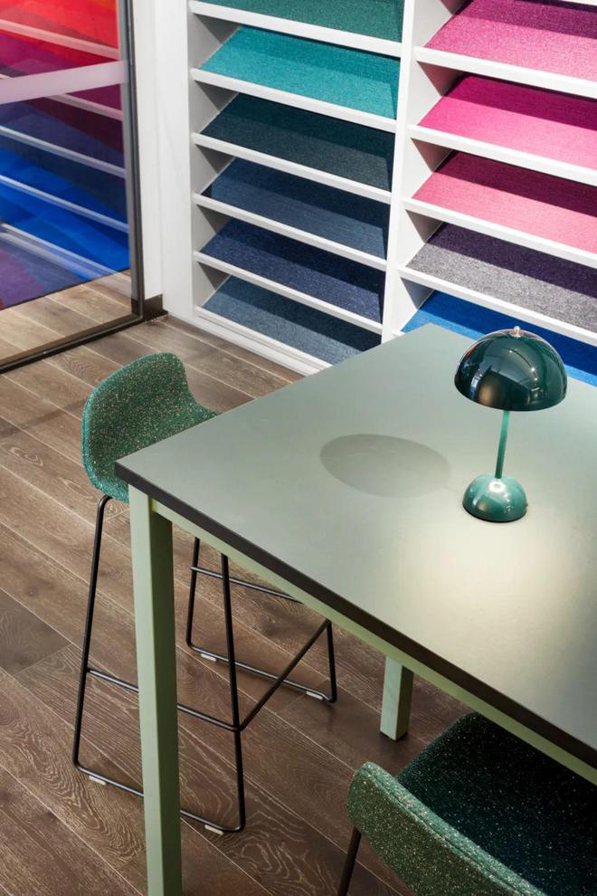 新利体育·luck18设想与艺术的融合：Signature Floors 新展厅(图4)