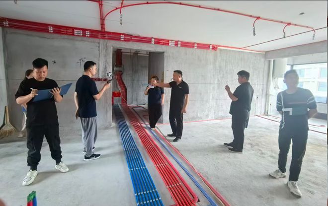 新利luck全站市青企协修建粉饰委员会2025金牌工地巡检第二轮第七站举办！(图1)
