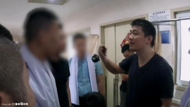 新利体育网站神治疗好15000人却差点命丧手术室天赋眼科大夫陶勇被砍案(图45)